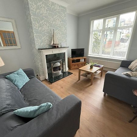 Downs Gate Cottage Истборн Екстериор снимка