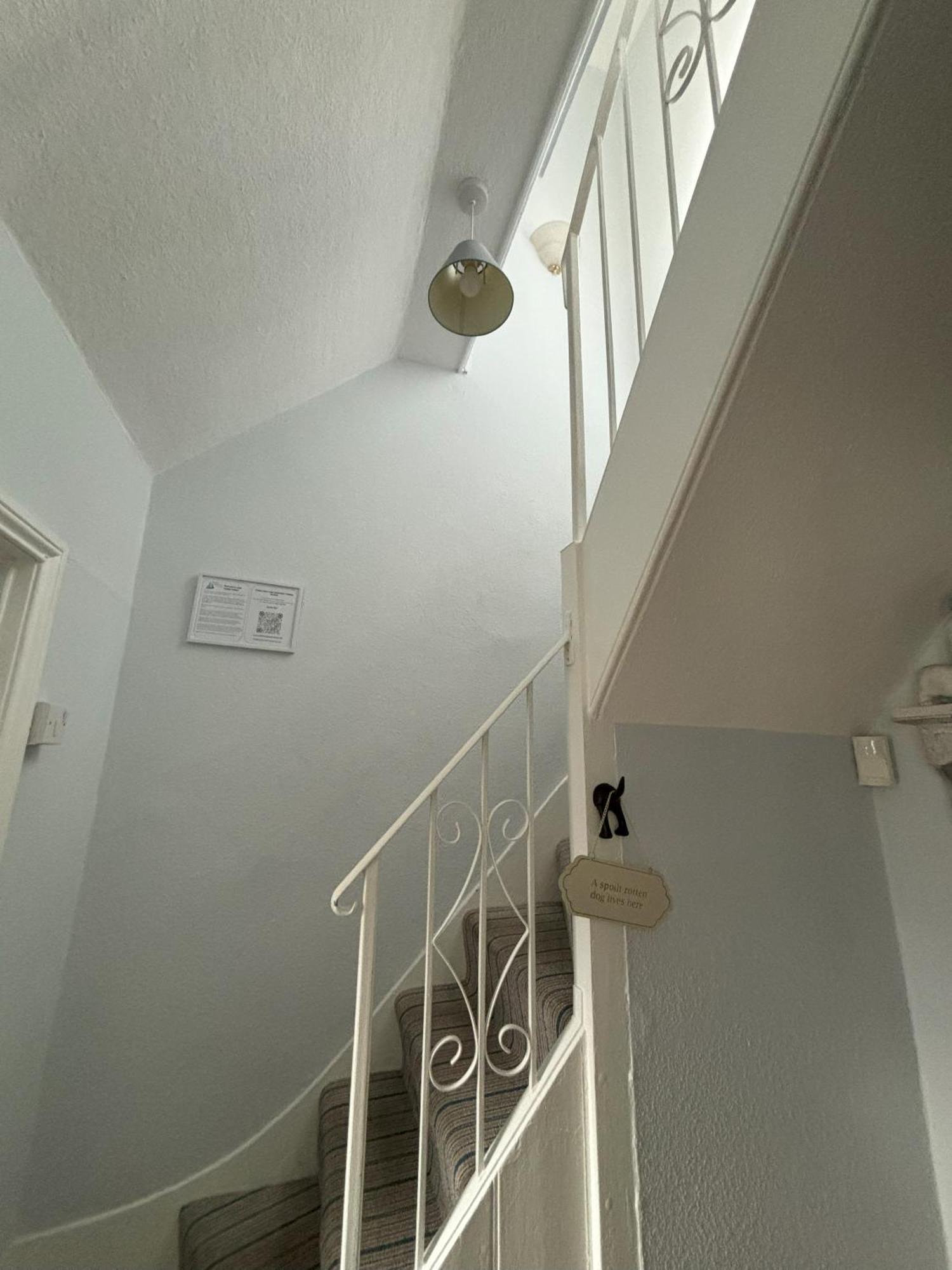 Downs Gate Cottage Истборн Екстериор снимка