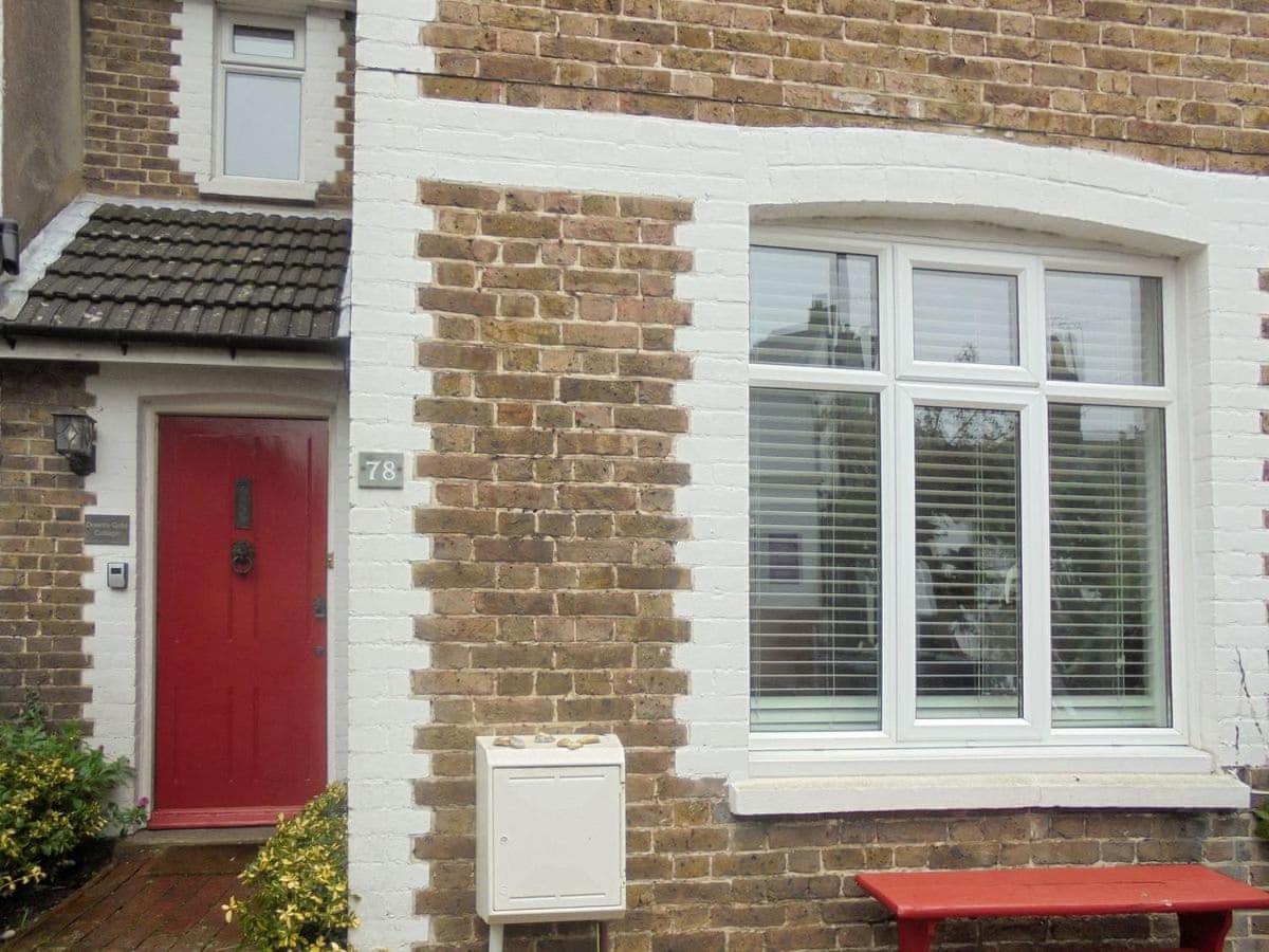 Downs Gate Cottage Истборн Екстериор снимка
